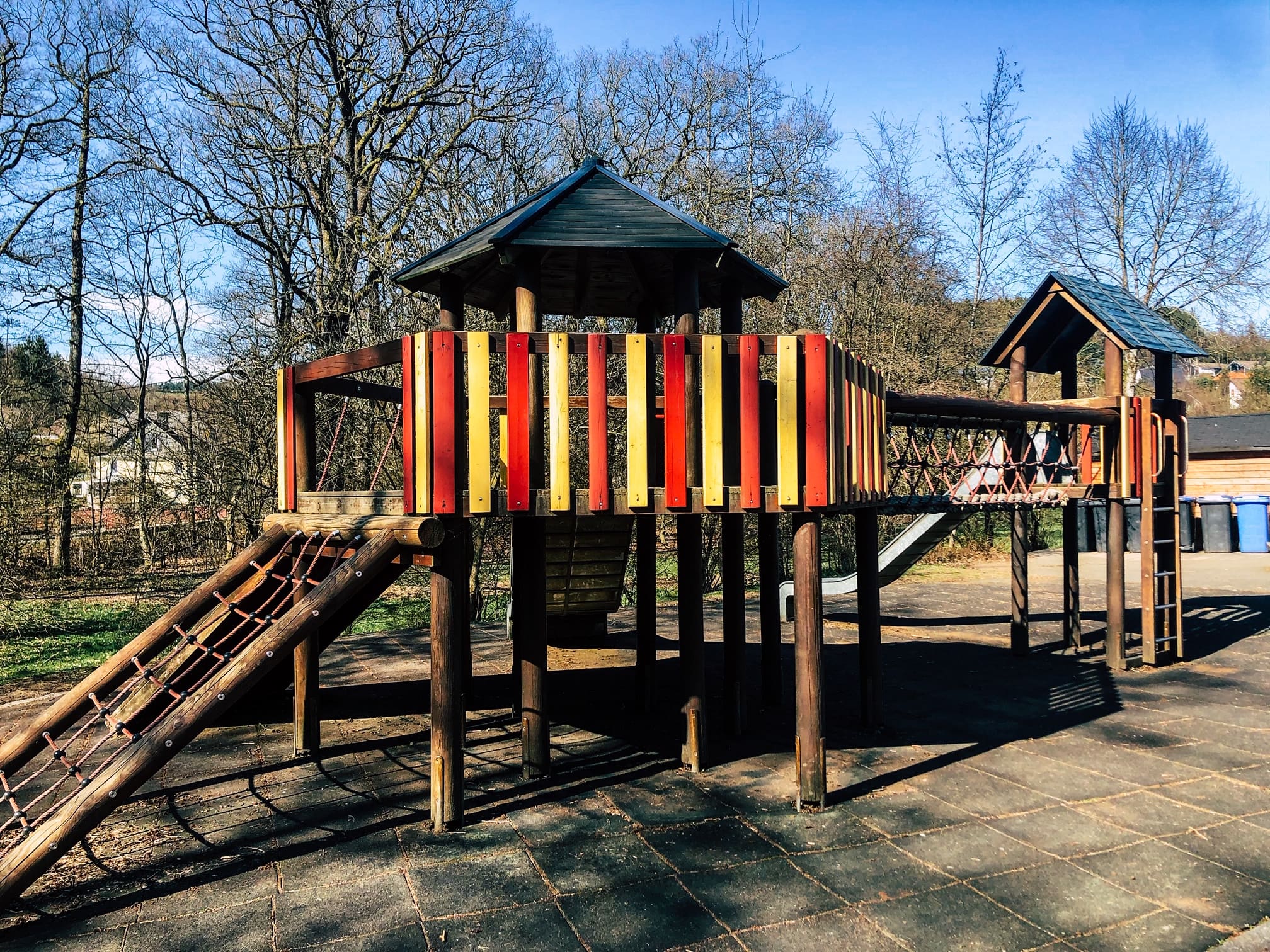 Galeriebild für Spielplatz und Bolzplatz