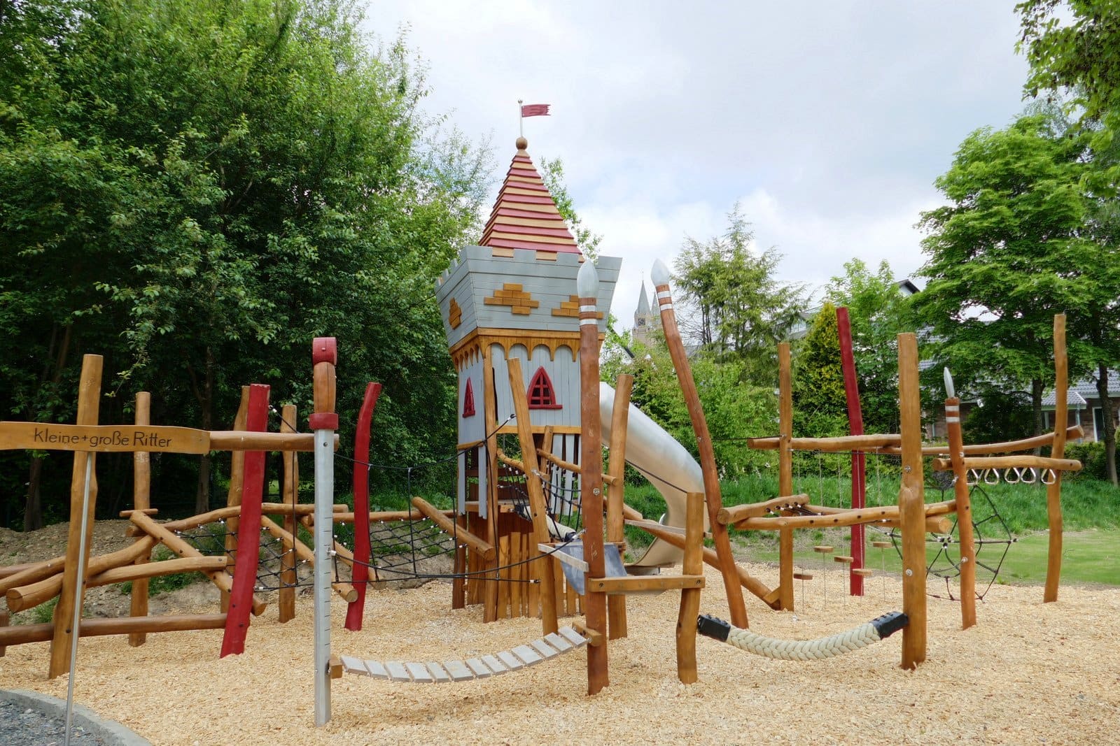 Spielplatz mit Inklusionsschaukel